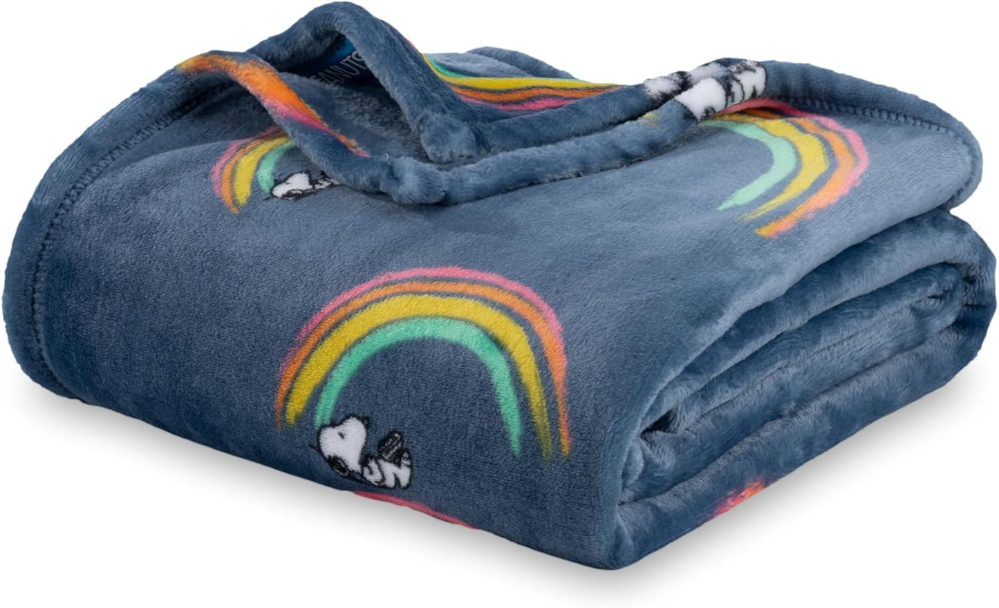 Cute Character Snoopy Plush Oversized Kids Throw Blanket, Christmas Comic Strip Colorized White (50In X 60In)