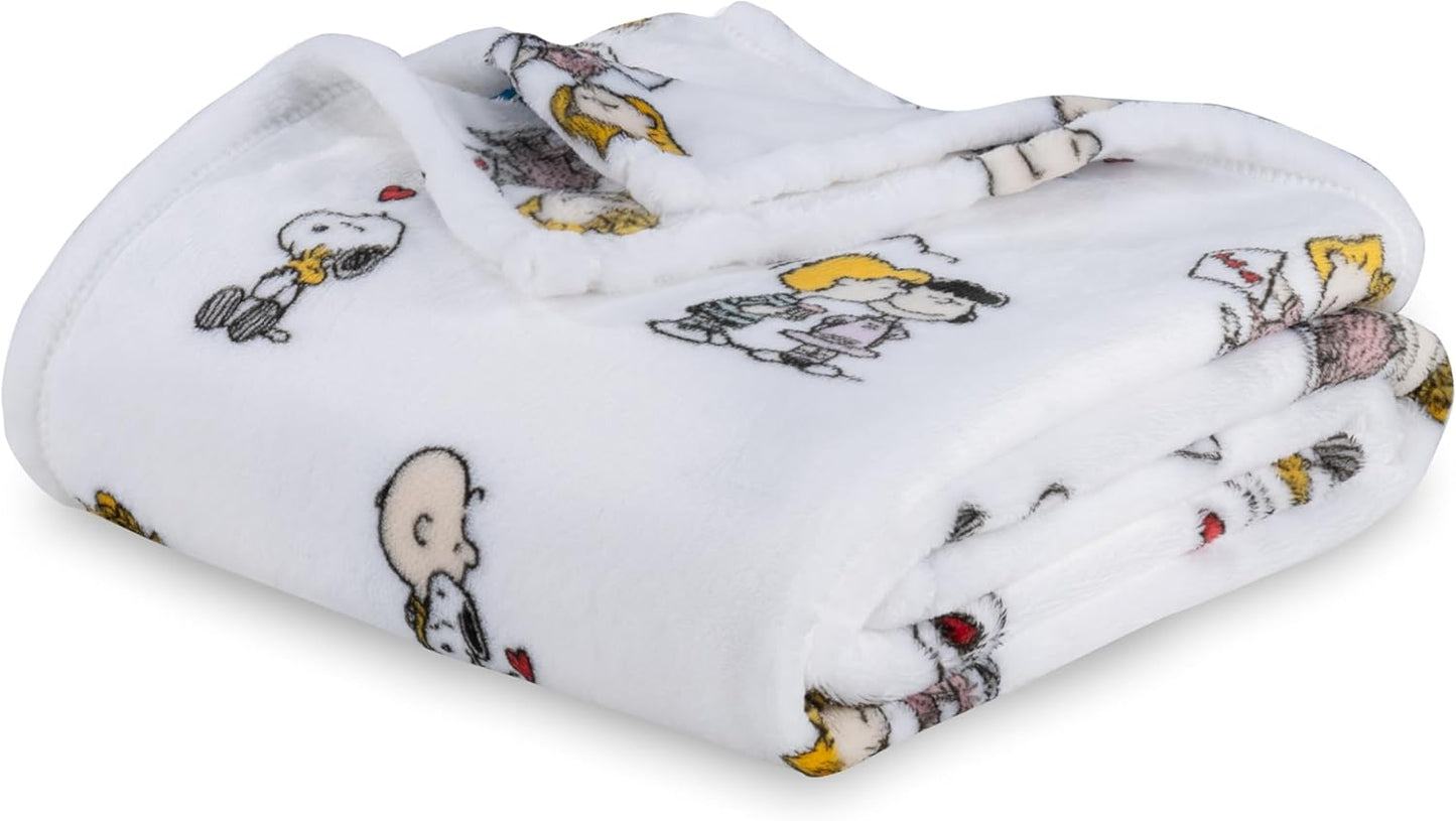 Cute Character Snoopy Plush Oversized Kids Throw Blanket, Christmas Comic Strip Colorized White (50In X 60In)
