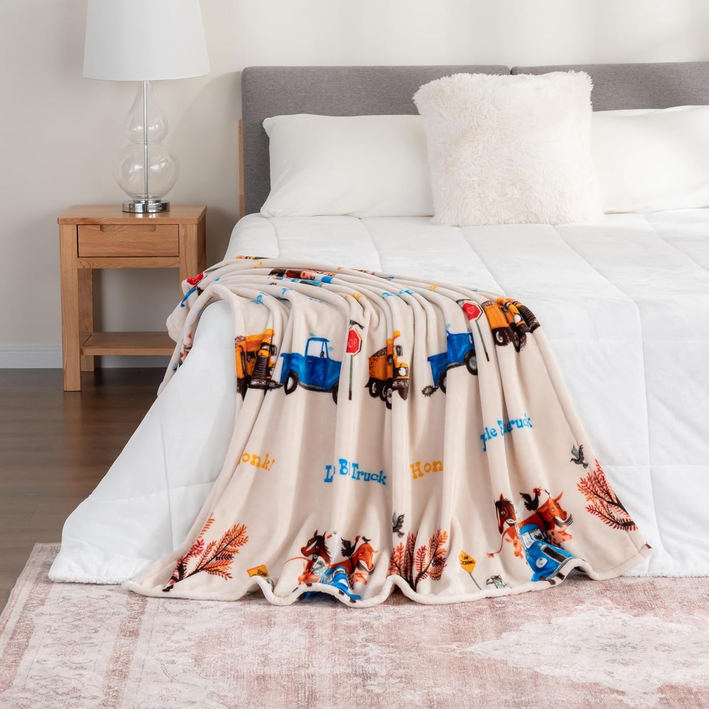 Cute Character Snoopy Plush Oversized Kids Throw Blanket, Christmas Comic Strip Colorized White (50In X 60In)