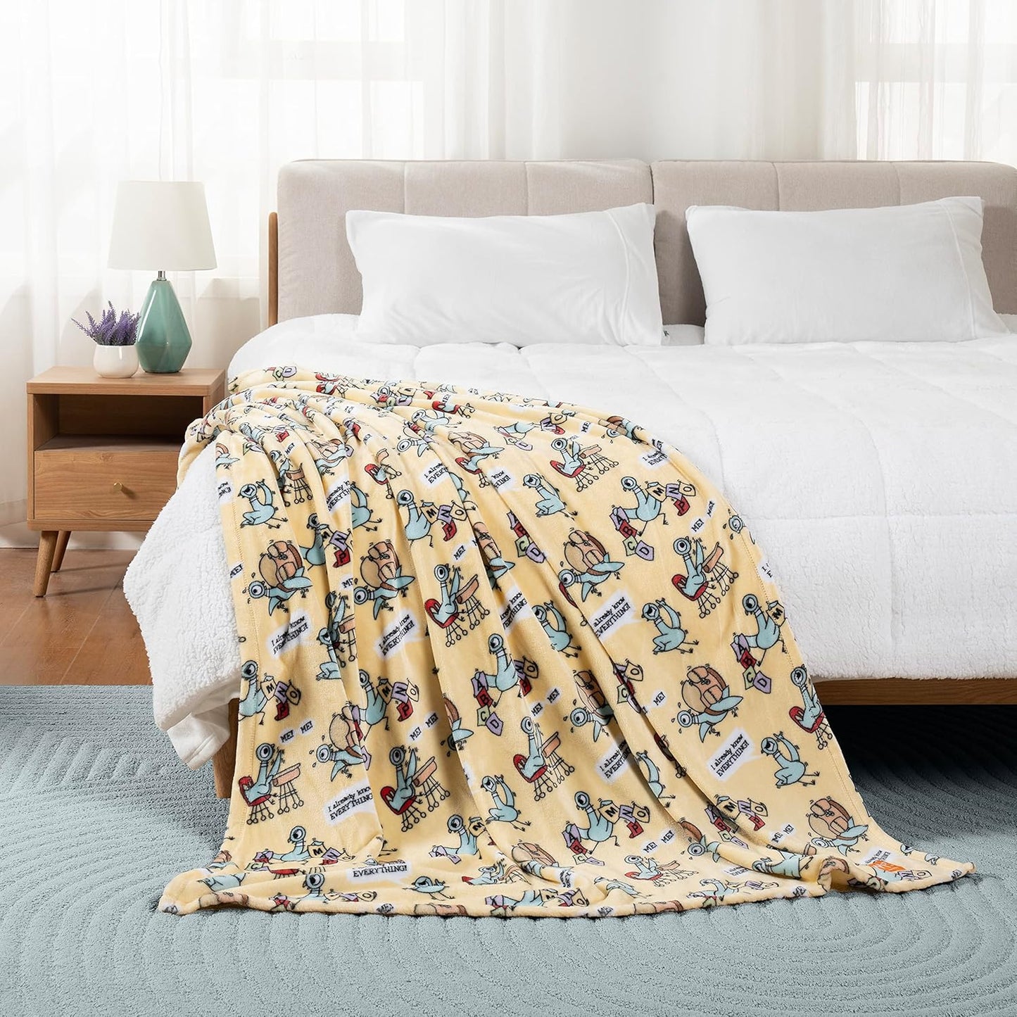 Cute Character Snoopy Plush Oversized Kids Throw Blanket, Christmas Comic Strip Colorized White (50In X 60In)