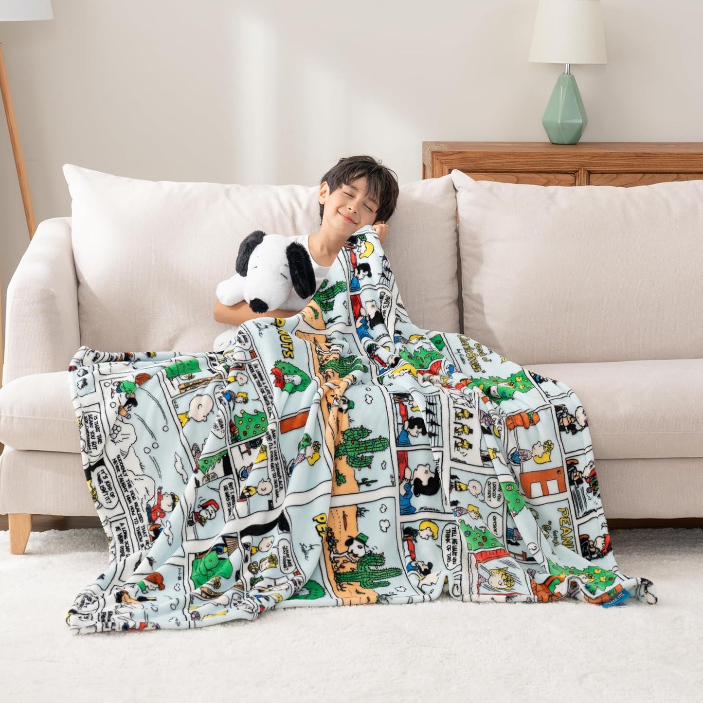 Cute Character Snoopy Plush Oversized Kids Throw Blanket, Christmas Comic Strip Colorized White (50In X 60In)