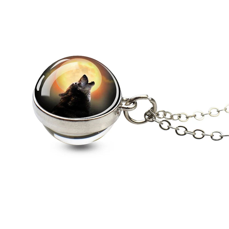 Men Fashion Wolf Necklace Wolf Head Glass Ball Pendant with Silver Color Chain Necklace Fantasy Jewelry