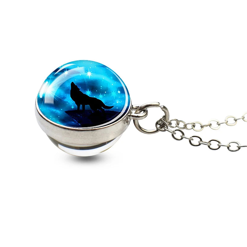Men Fashion Wolf Necklace Wolf Head Glass Ball Pendant with Silver Color Chain Necklace Fantasy Jewelry