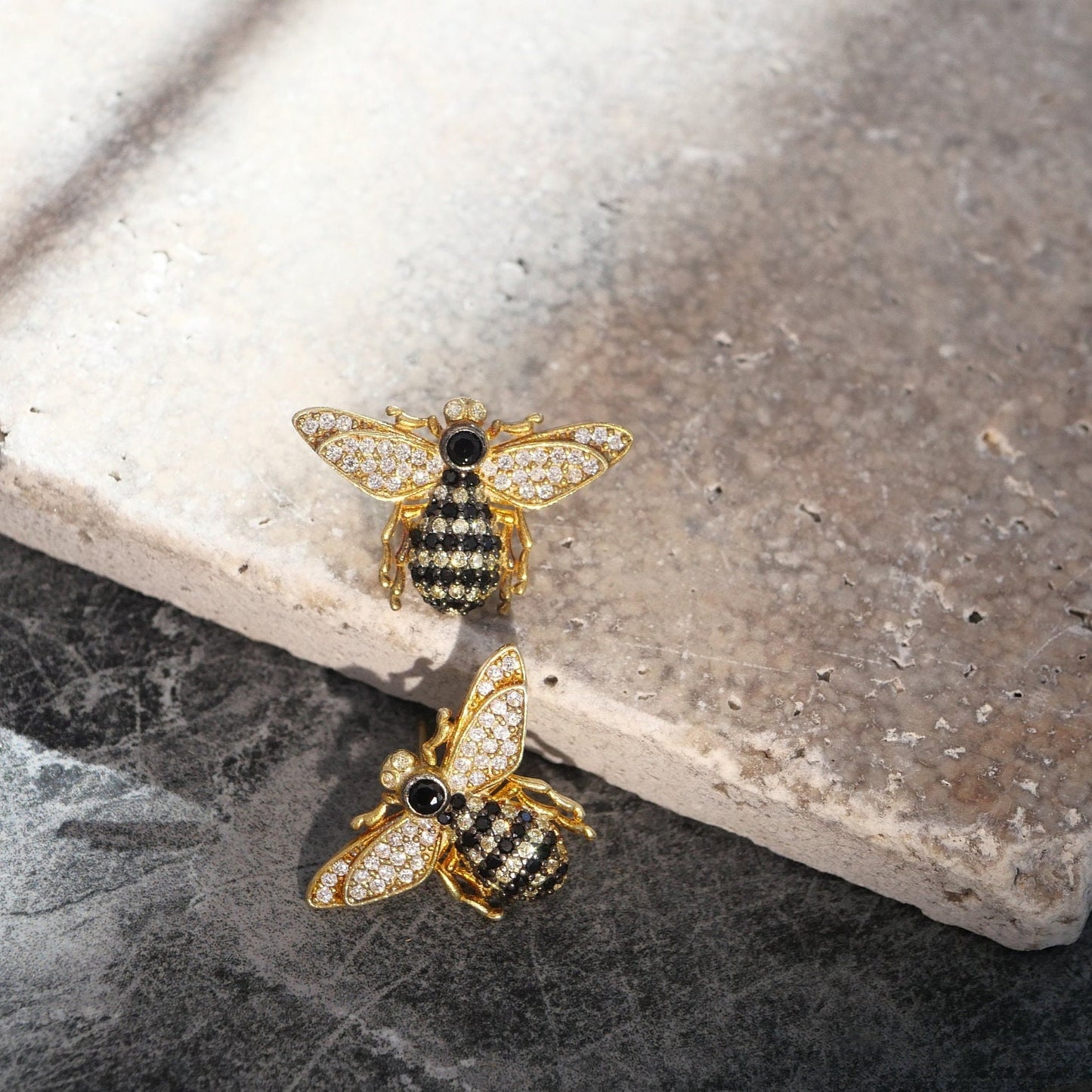 Minimalist Bee Earrings, Bumblebee Earrings, Earrings, Bee Jewelry, , Honeybee Earrings, Animal Jewelry, Gift for Her Mom