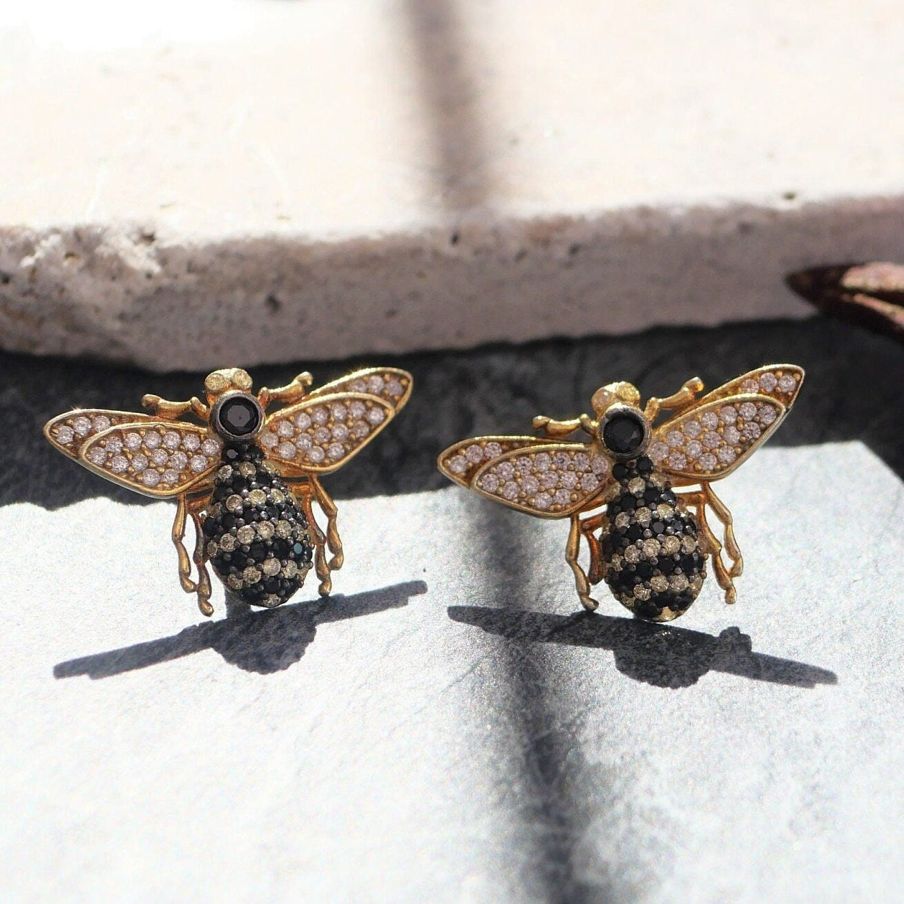 Minimalist Bee Earrings, Bumblebee Earrings, Earrings, Bee Jewelry, , Honeybee Earrings, Animal Jewelry, Gift for Her Mom