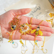 3 Pack Sun Catcher Crystal Honeycomb Bee Ornaments Crystals Bumble Bee Honeycomb with Glass Prisms Decor Garden Suncatcher Window Hanging Gifts for Women,Bee Lovers