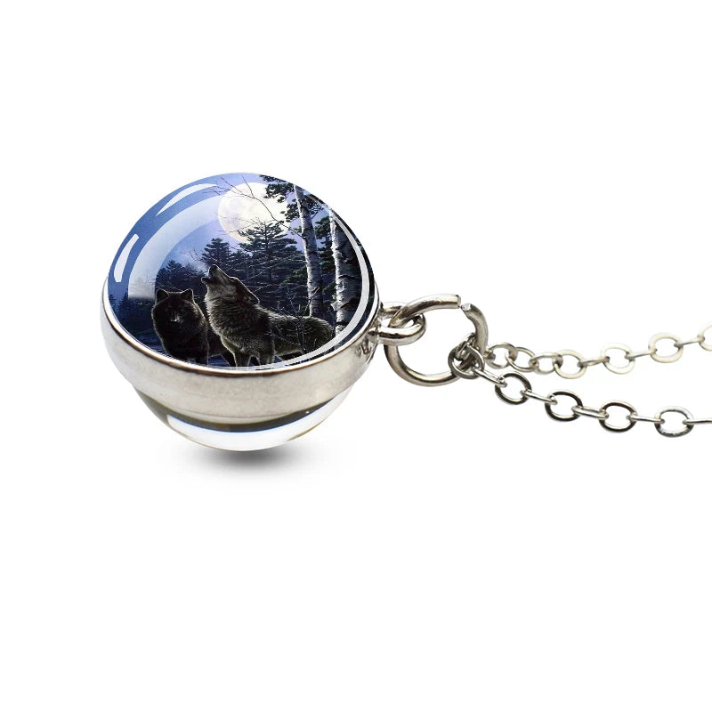 Men Fashion Wolf Necklace Wolf Head Glass Ball Pendant with Silver Color Chain Necklace Fantasy Jewelry