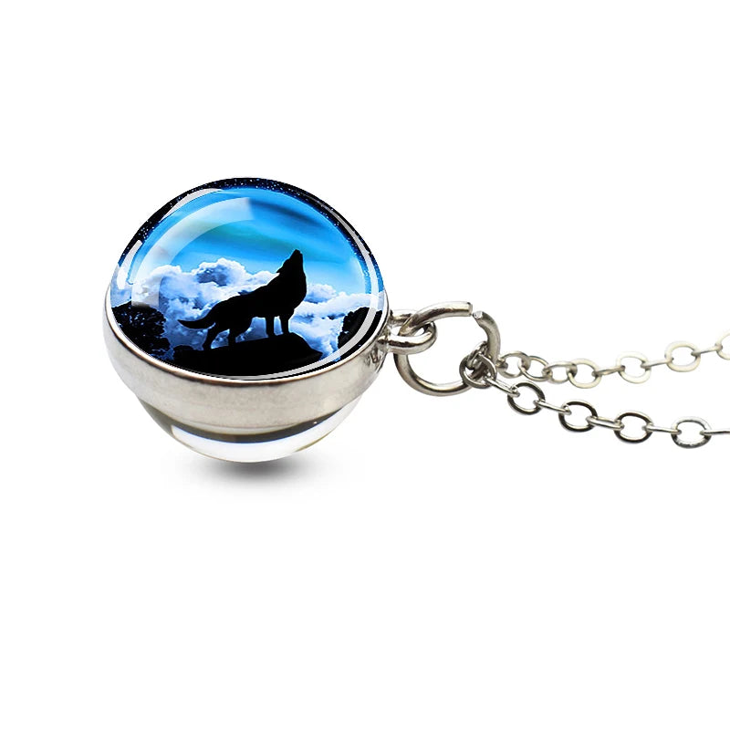 Men Fashion Wolf Necklace Wolf Head Glass Ball Pendant with Silver Color Chain Necklace Fantasy Jewelry