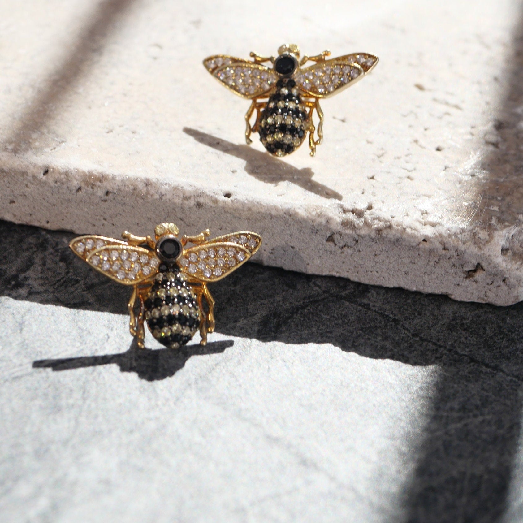Minimalist Bee Earrings, Bumblebee Earrings, Earrings, Bee Jewelry, , Honeybee Earrings, Animal Jewelry, Gift for Her Mom