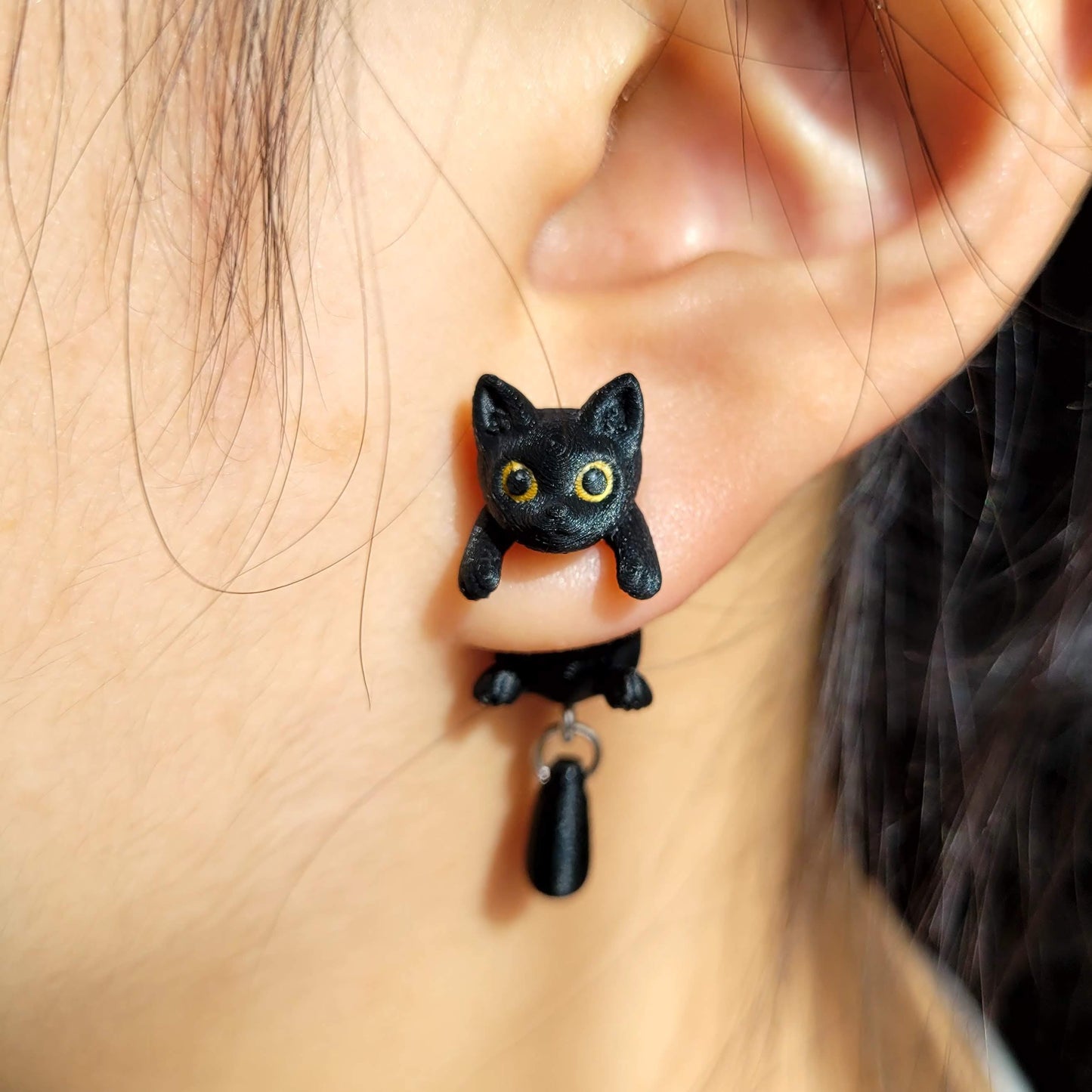 Cute Hanging Cat Earrings – Dangle Earrings with Toe Beans – Fun Gift for Cat Lovers & Pet Owners