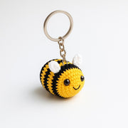 Handmade Crochet Bee Keychain – Cute Amigurumi Bag Charm – Bumblebee Gift – Car Mirror Accessory – Bee Lover Gift
