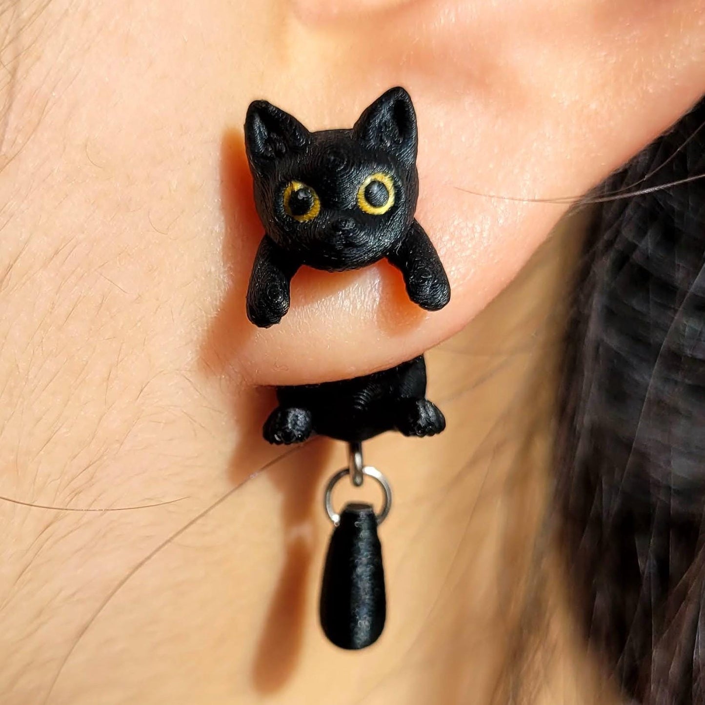 Cute Hanging Cat Earrings – Dangle Earrings with Toe Beans – Fun Gift for Cat Lovers & Pet Owners